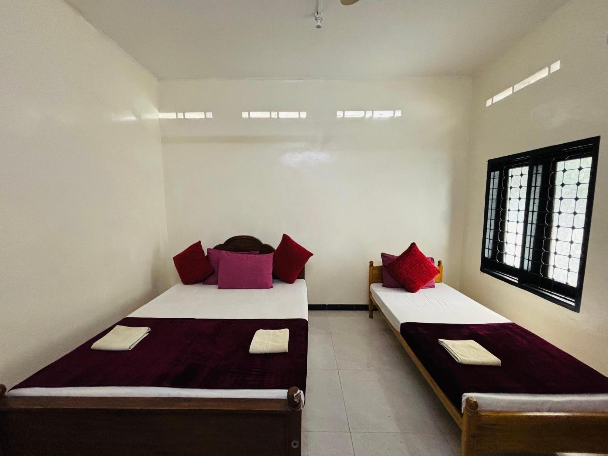 Yaarl Holiday Jaffna Exterior foto